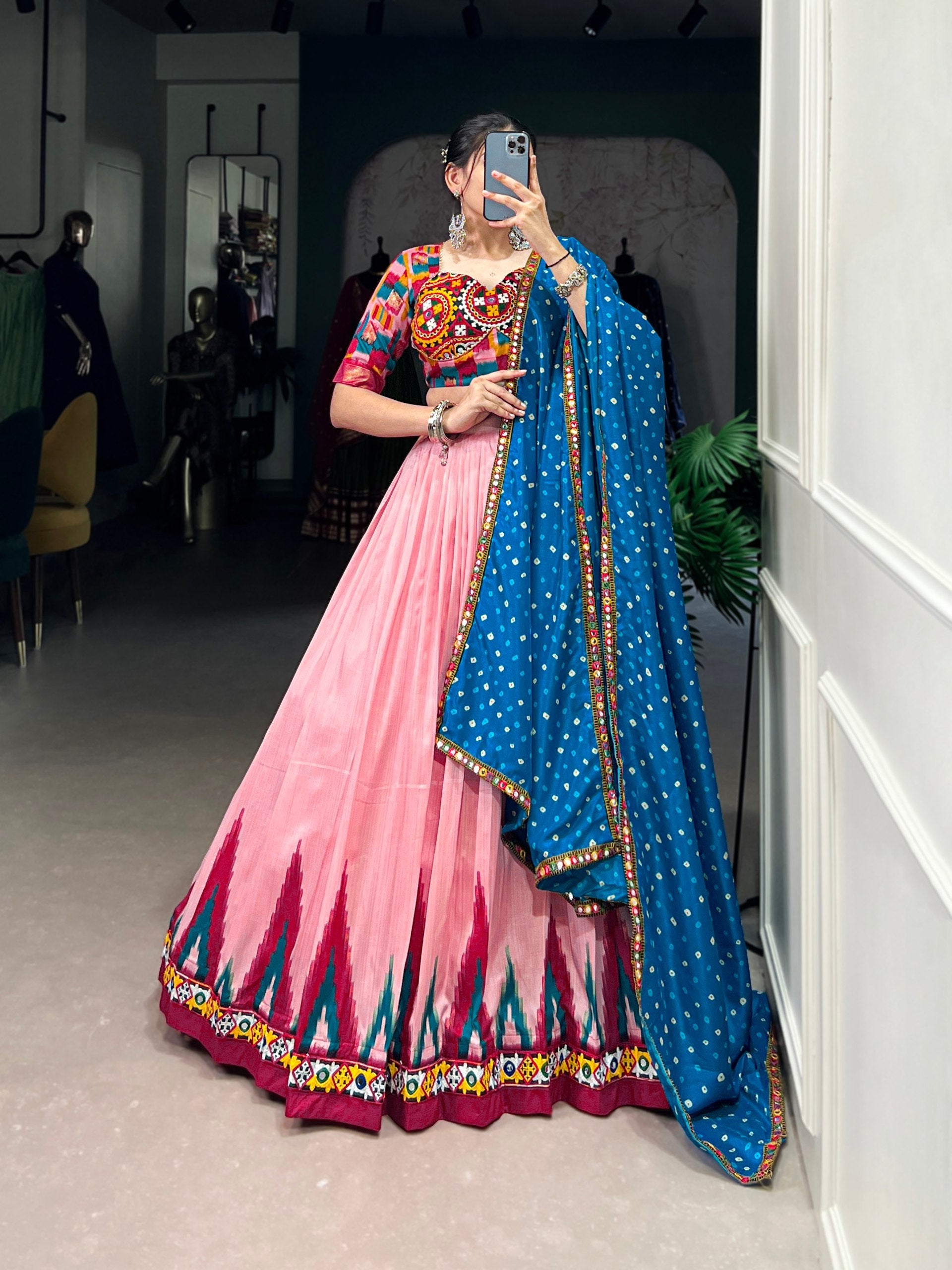 Print With Foil Work And Mirror Gamthi Lace Border chaniya Choli