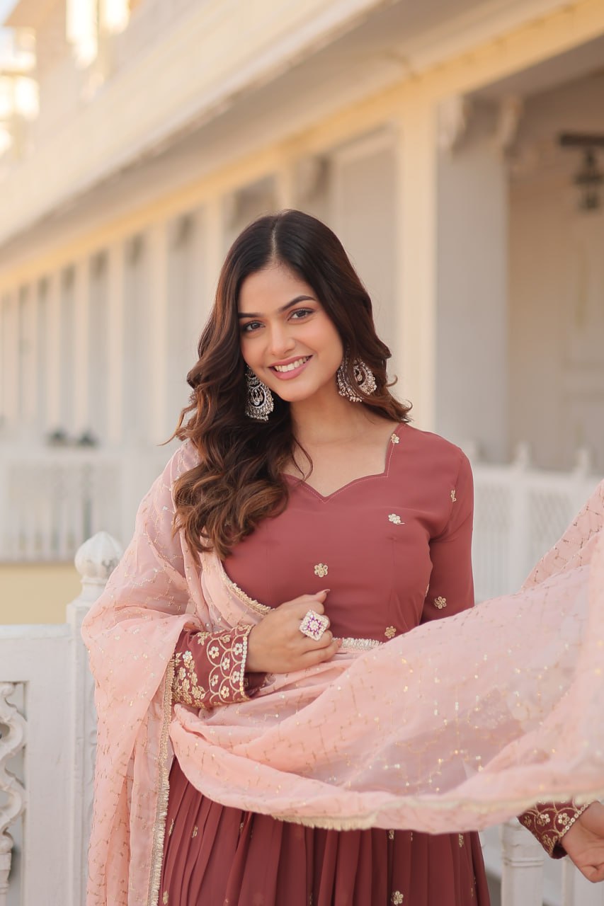 PREMIUM DESIGNER READYMADE GOWN COLLECTIONS.
