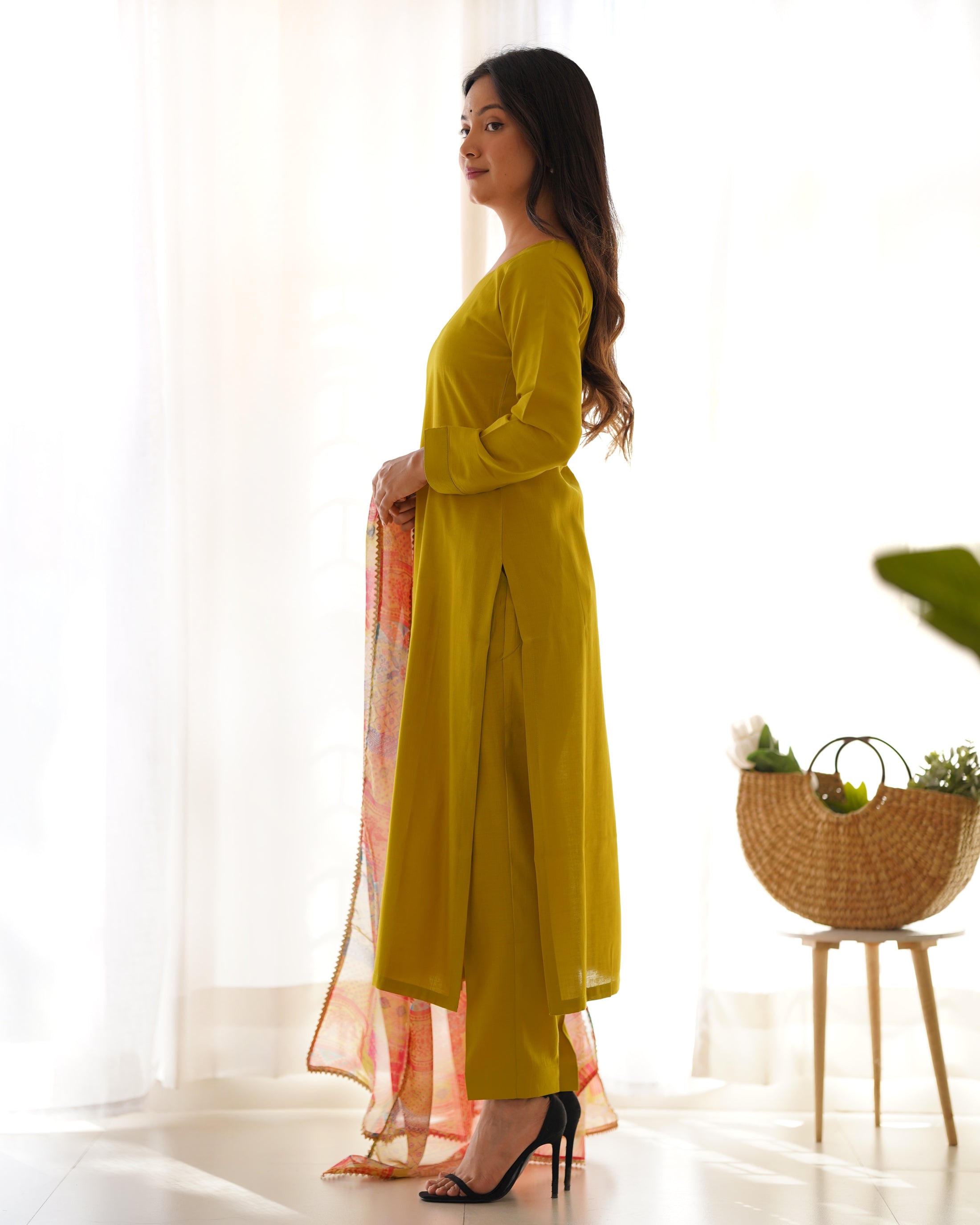 EXCLUSIVE TRENDY LOOK COTTON STRAIT KURTA PAIR