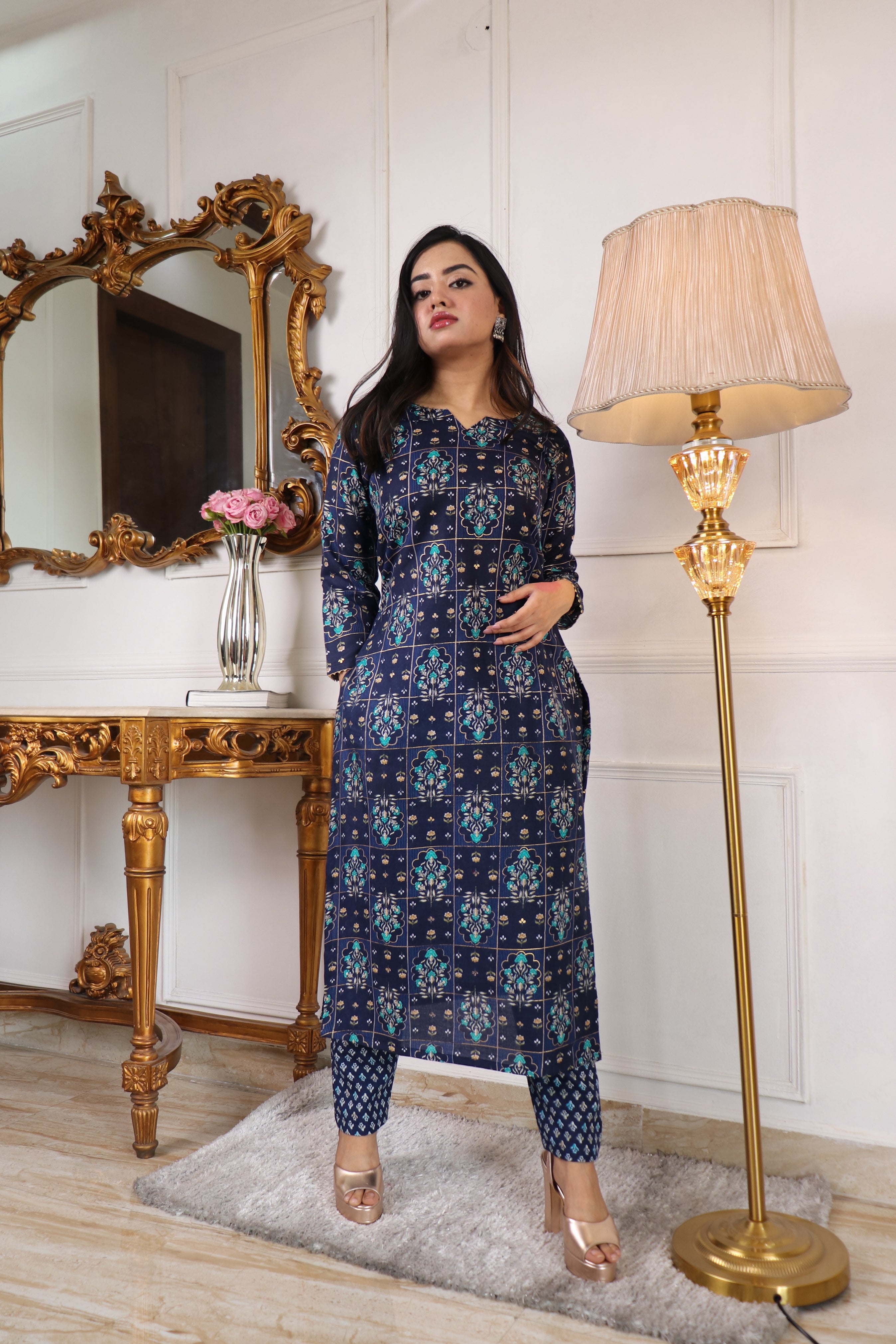 Exclusive Trendy Look Women Cotton Blend Kurta Pant Dupatta Set