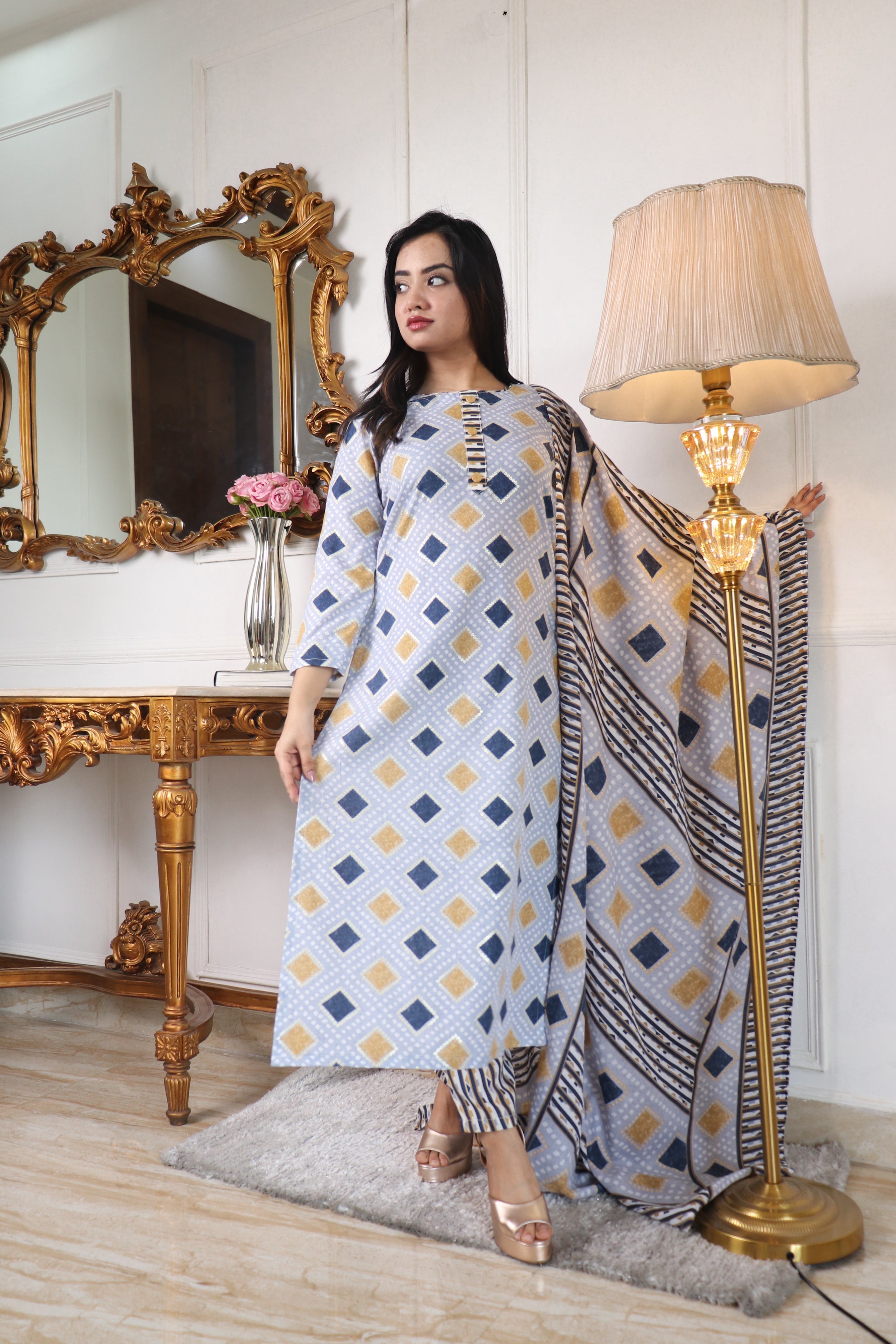 Exclusive Trendy Look Women Cotton Blend Kurta Pant Dupatta Set