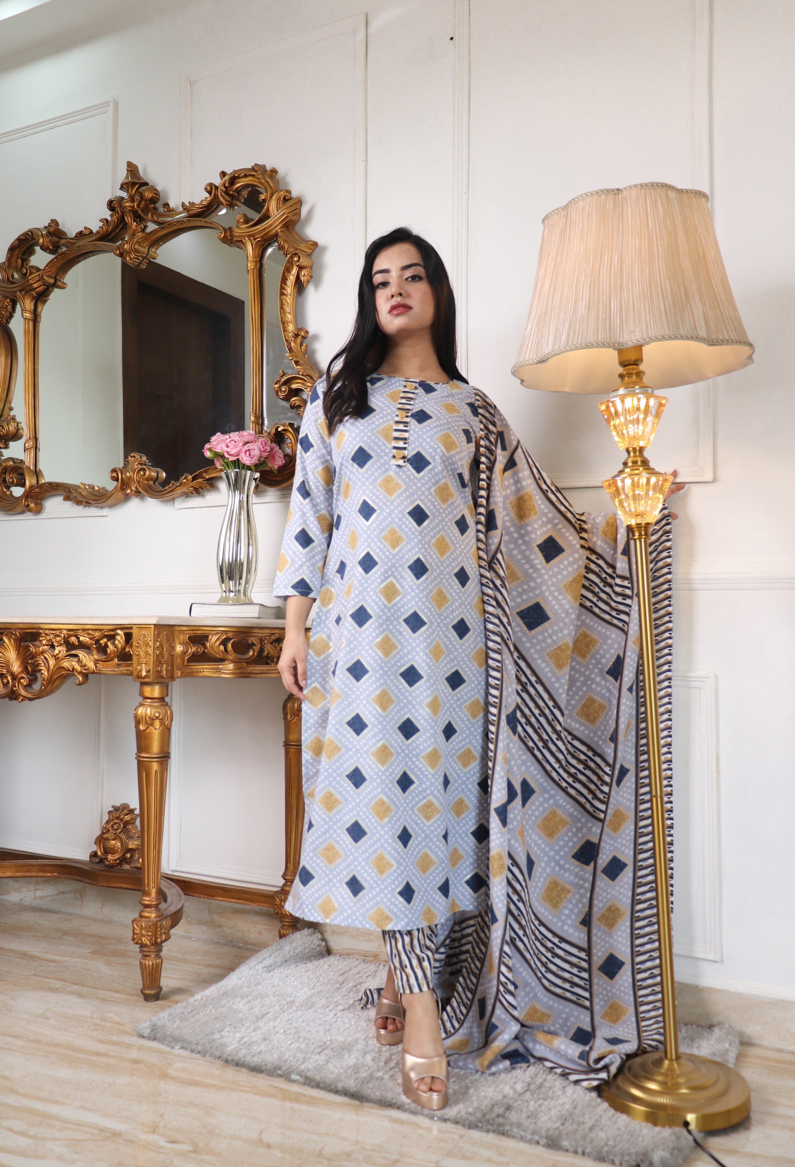 Exclusive Trendy Look Women Cotton Blend Kurta Pant Dupatta Set