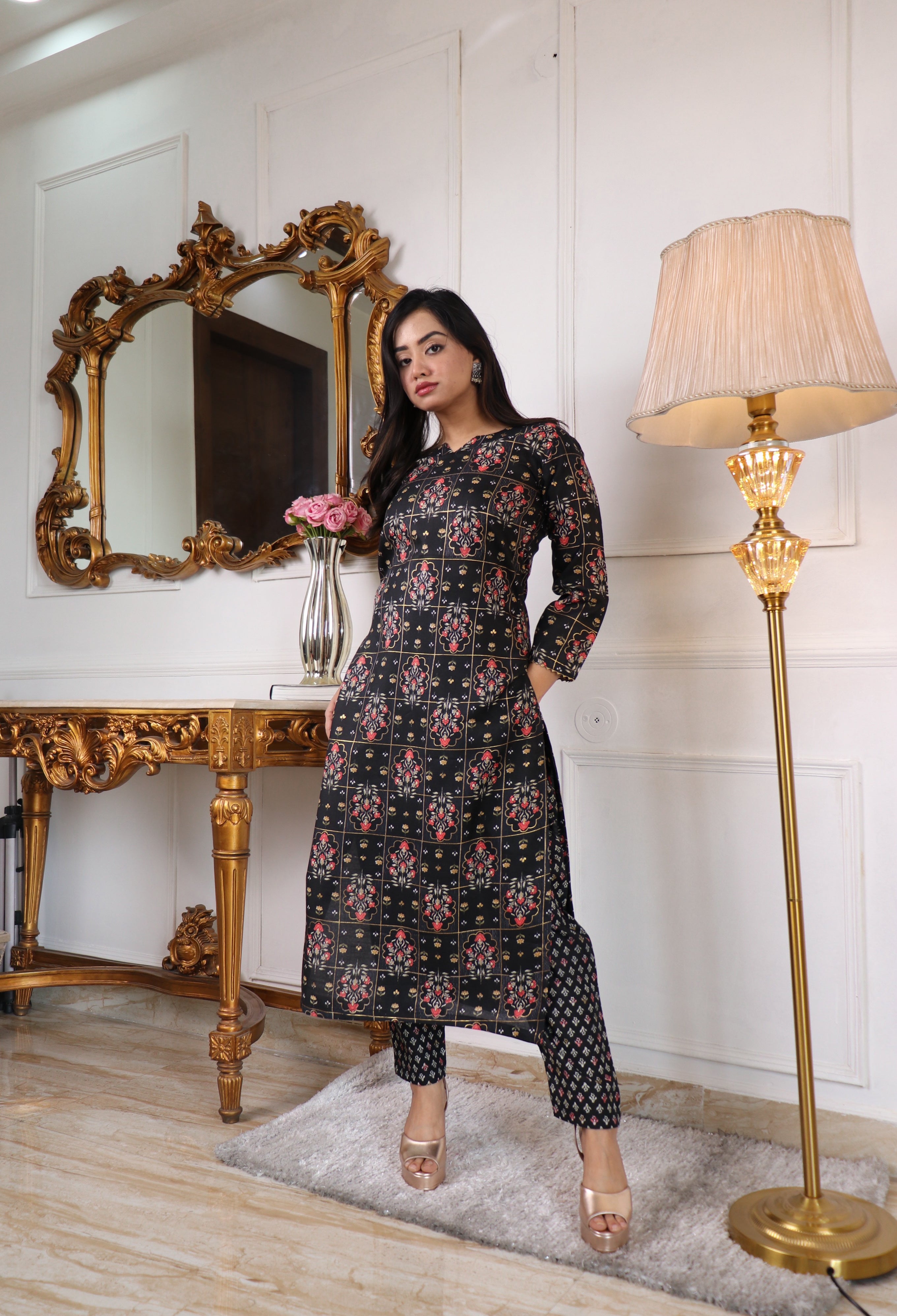 Exclusive Trendy Look Women Cotton Blend Kurta Pant Dupatta Set