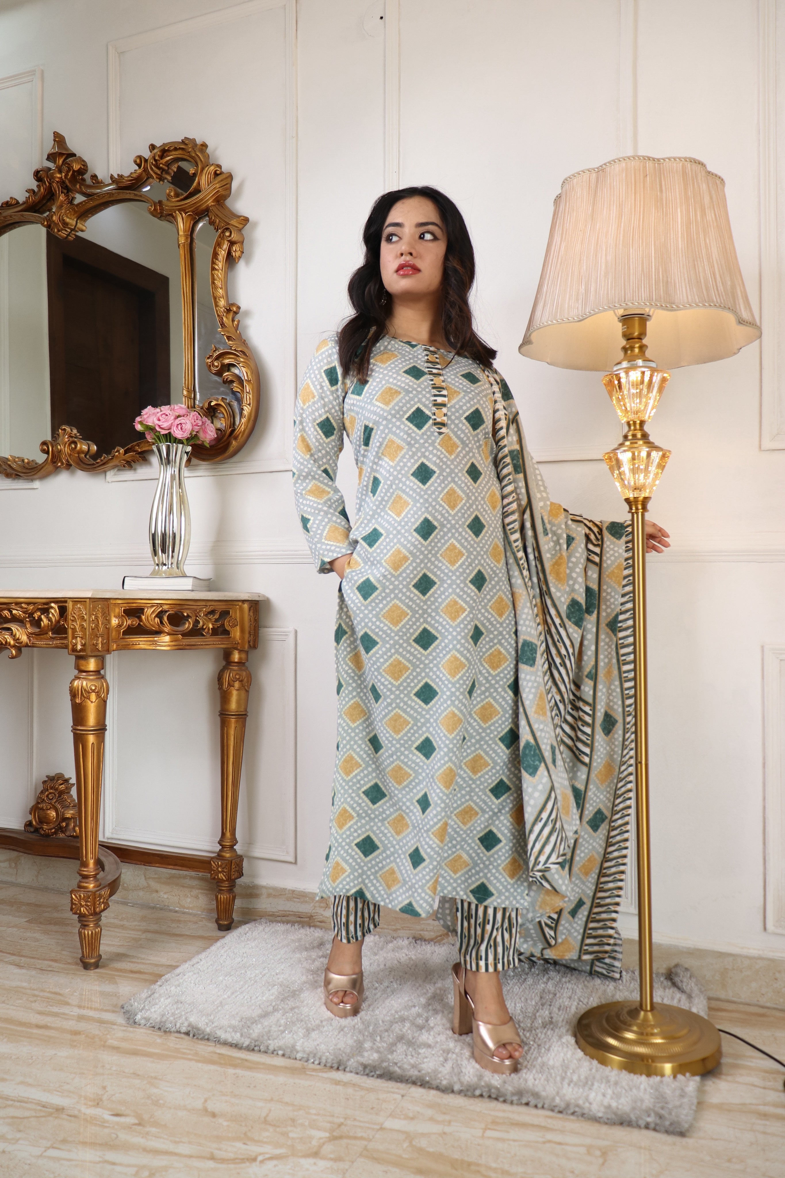 Exclusive Trendy Look Women Cotton Blend Kurta Pant Dupatta Set