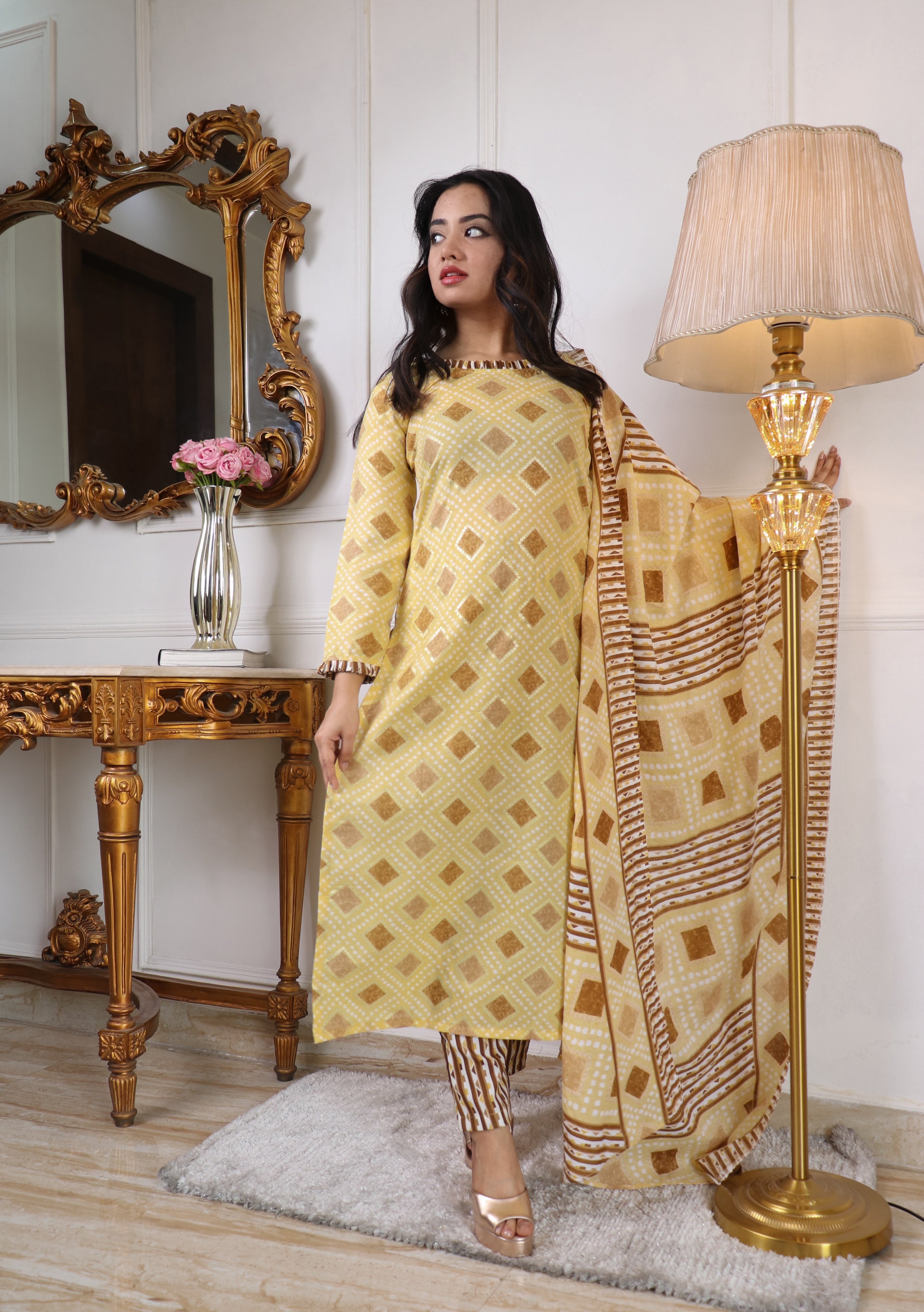 Exclusive Trendy Look Women Cotton Blend Kurta Pant Dupatta Set