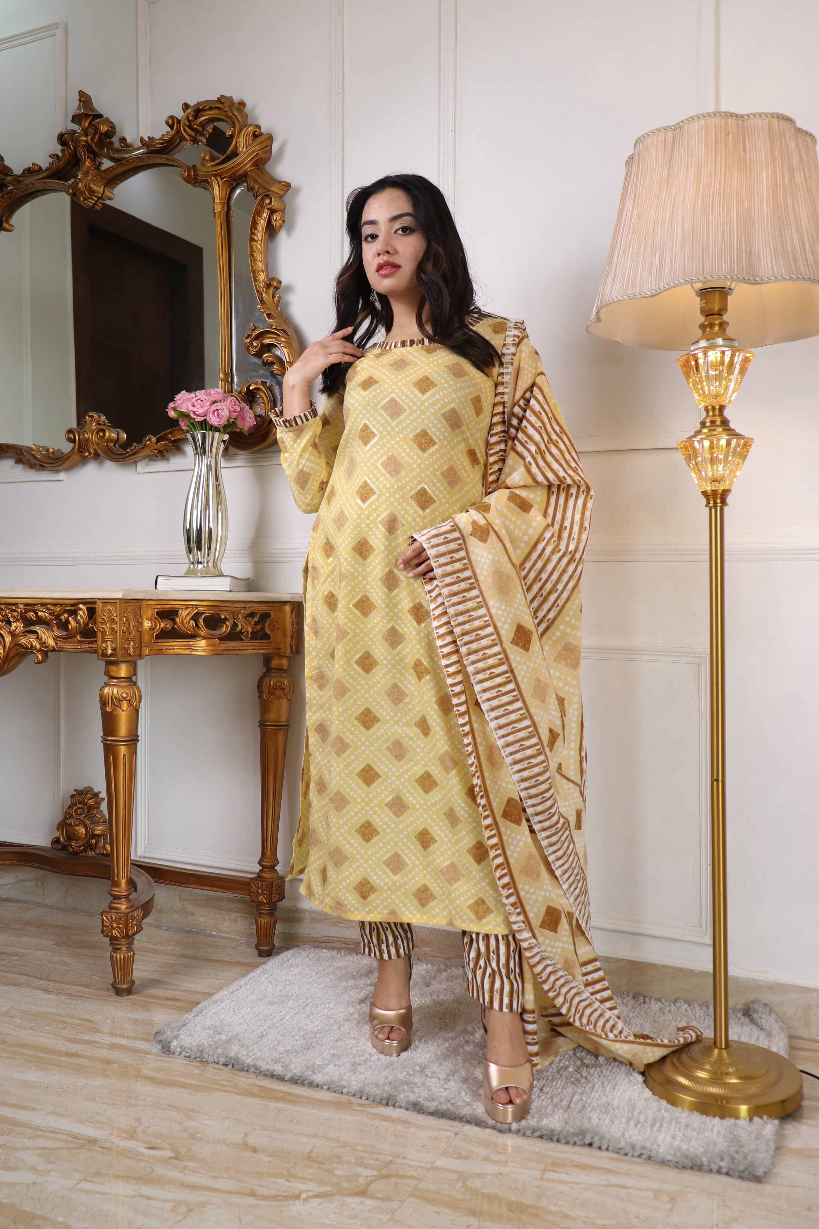 Exclusive Trendy Look Women Cotton Blend Kurta Pant Dupatta Set