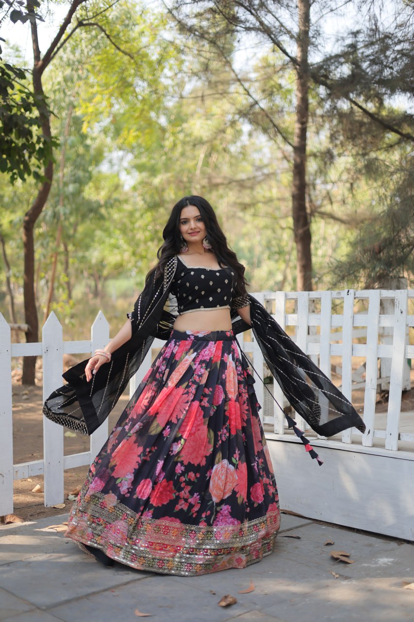 EXCLUSIVE TRENDY LOOK LAHENGHA CHOLI