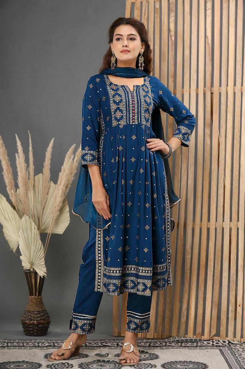 Aazing Trendy Look Party wear Embroidered Kurta Set