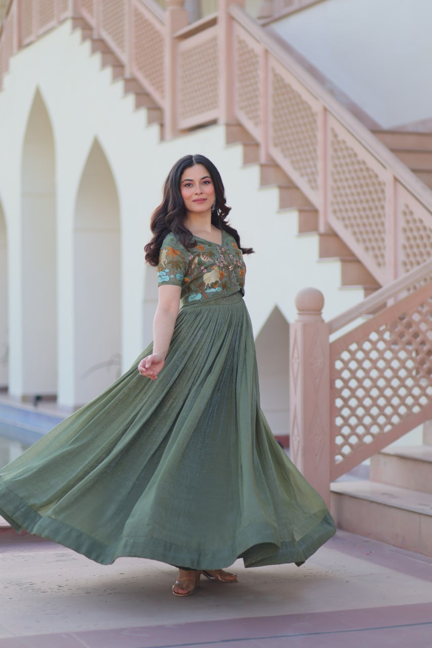 Desinger Silver Crunchy readymad Koti Gown