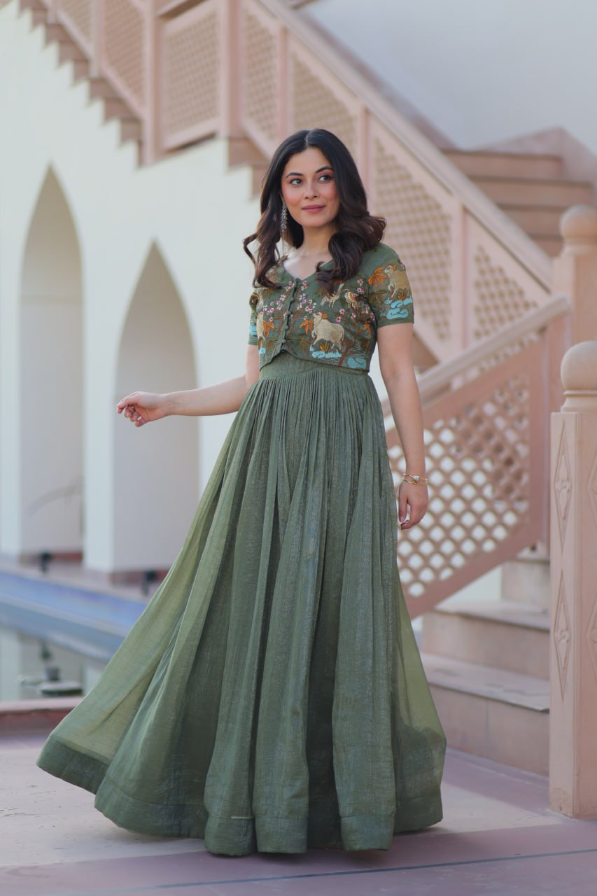 Desinger Silver Crunchy readymad Koti Gown